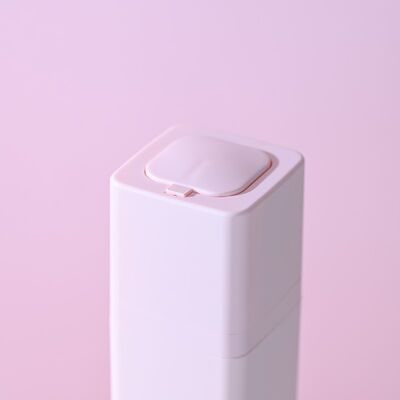 Σετ προϊόντων περιποίησης δέρματος Kinpack Classy 15ml 30ml 50ml Τετράγωνο μπουκάλι χωρίς αέρα με περιστρεφόμενη κεφαλή αντλία ψεκασμού PP Σφραγιστική συσκευασία καλλυντικών