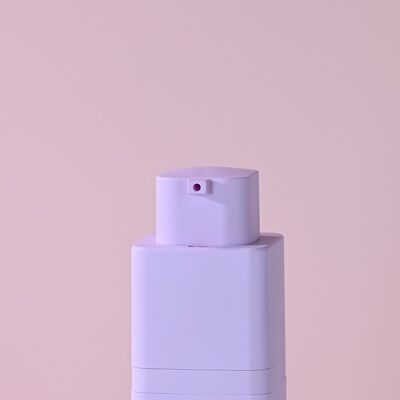 Σετ προϊόντων περιποίησης δέρματος Kinpack Classy 15ml 30ml 50ml Τετράγωνο μπουκάλι χωρίς αέρα με περιστρεφόμενη κεφαλή αντλία ψεκασμού PP Σφραγιστική συσκευασία καλλυντικών